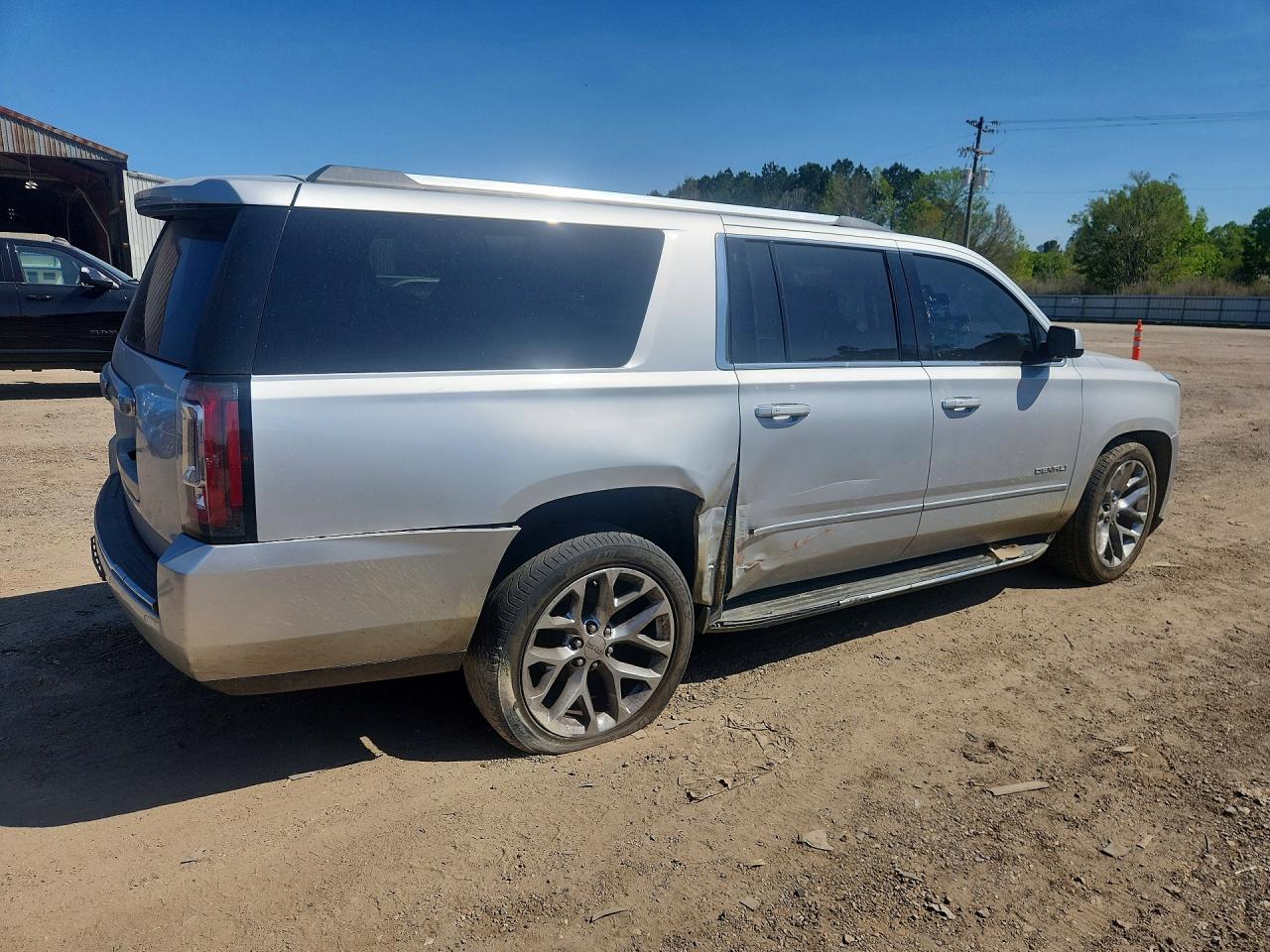 GMC Yukon Denali