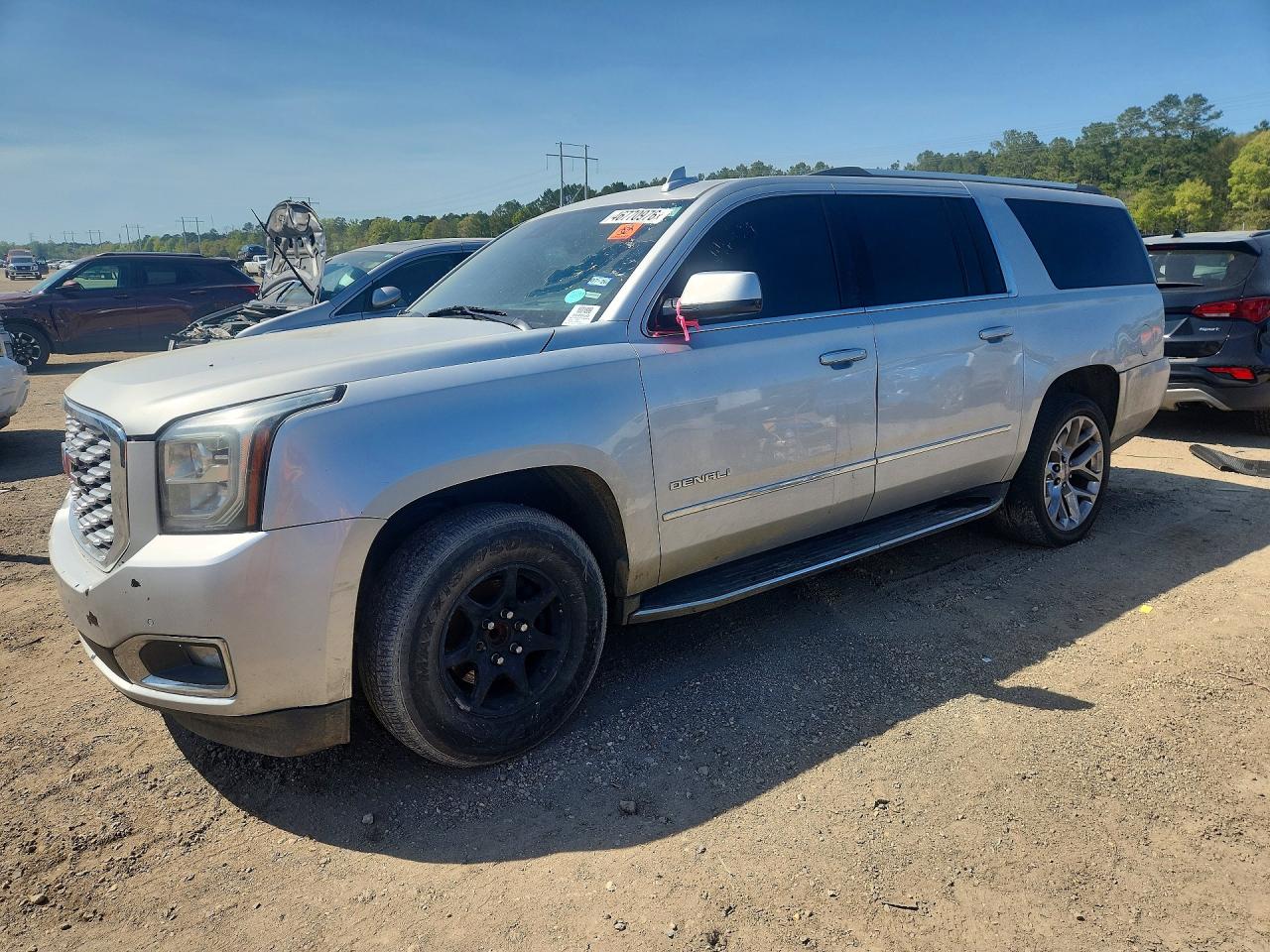 Salvage GMC Yukon Image