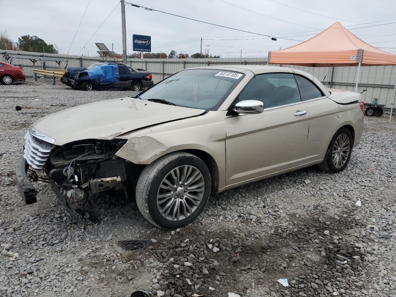 Salvage Chrysler 200 Image