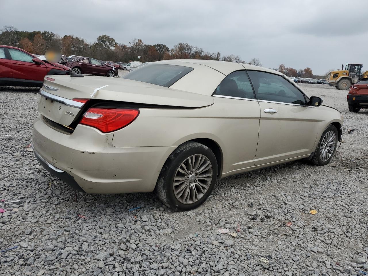 Chrysler 200