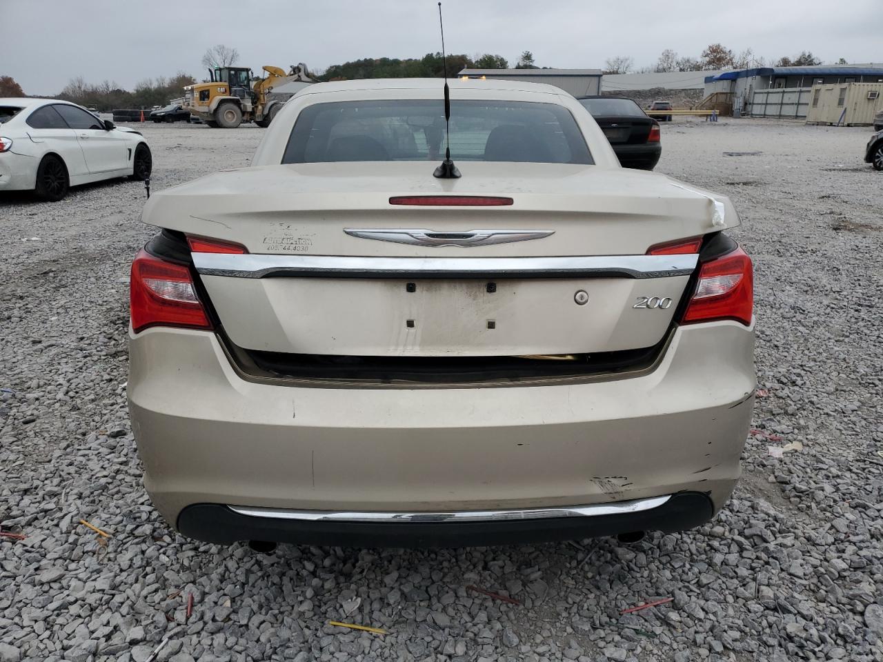 Chrysler 200