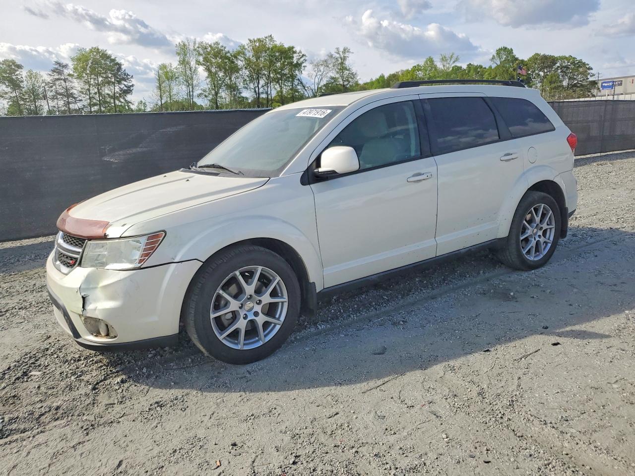 Salvage Dodge Journey Image