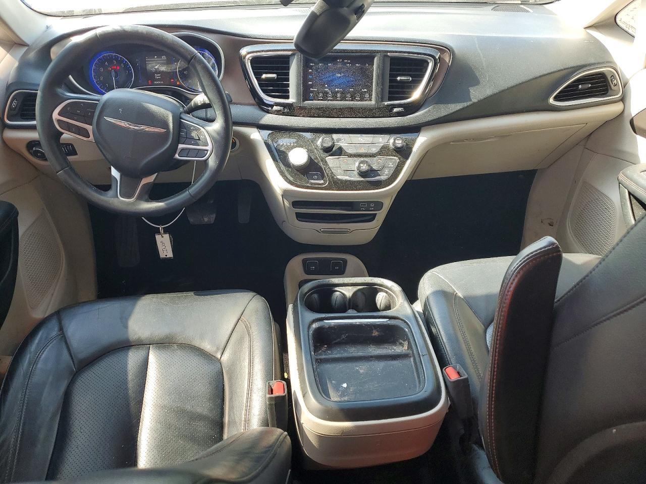 Chrysler Pacifica Touring L