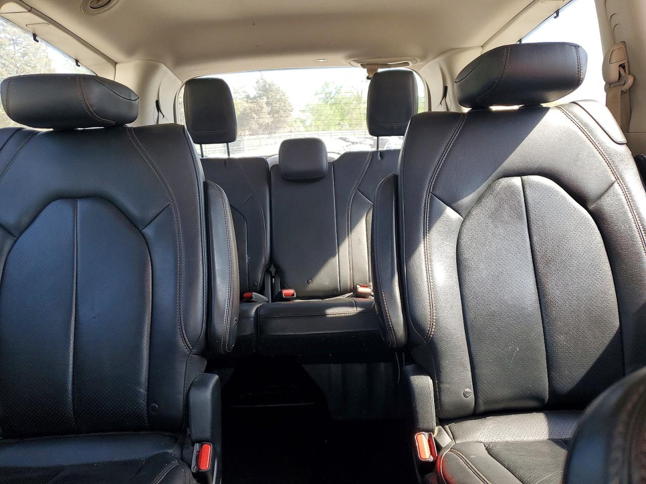 Chrysler Pacifica Touring L