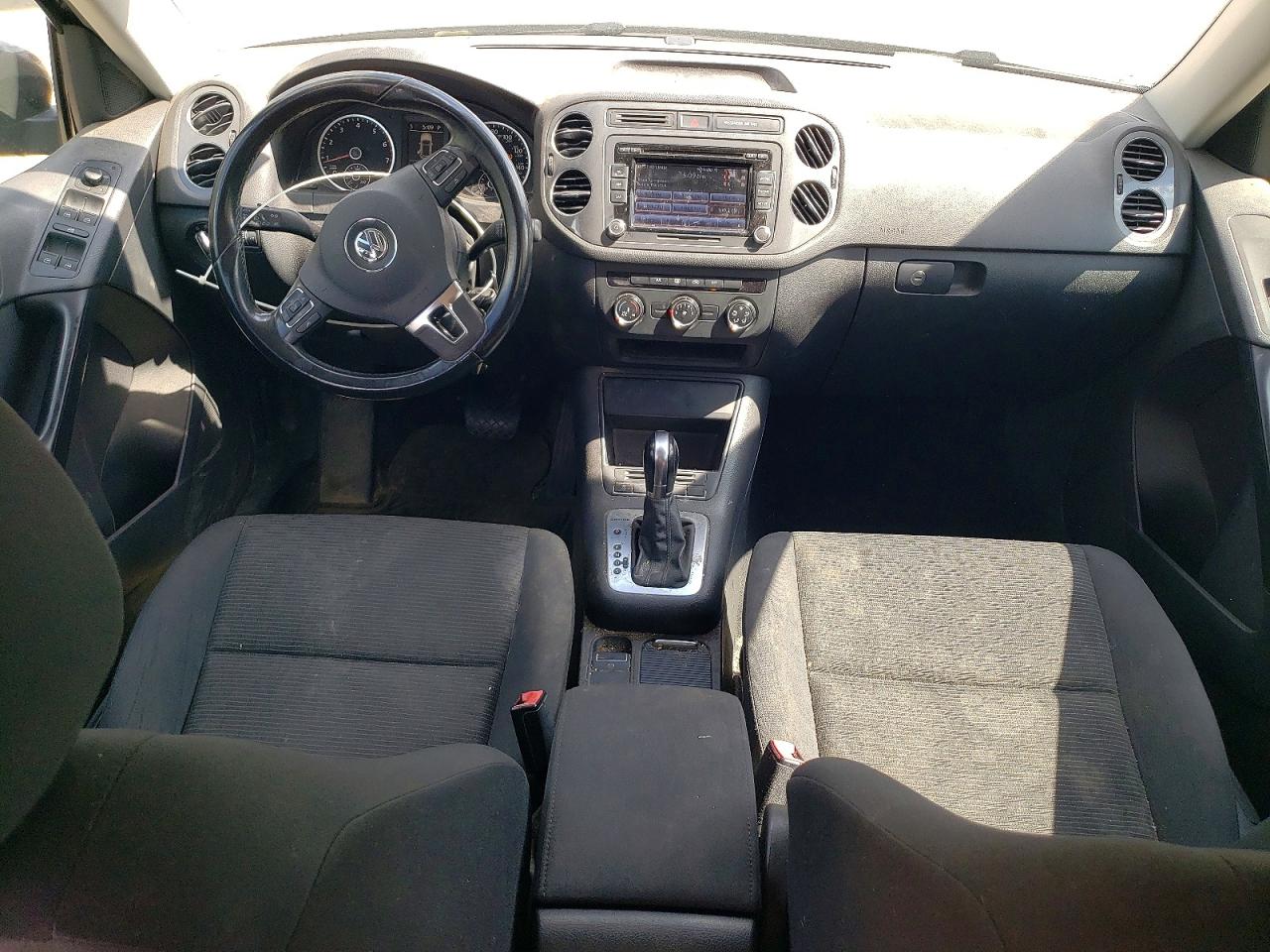 Volkswagen Tiguan S