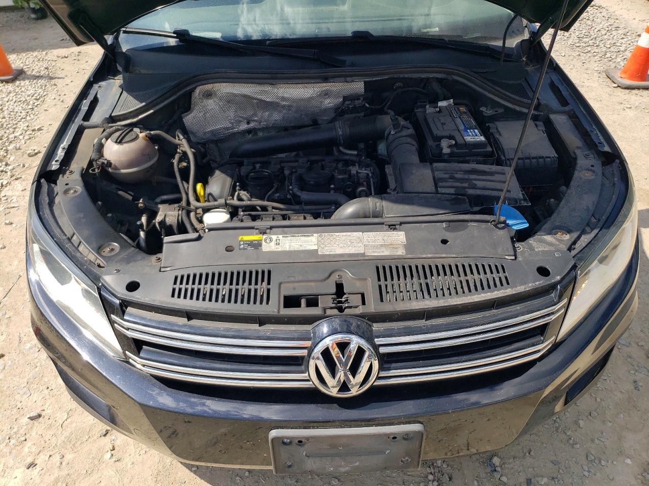 Volkswagen Tiguan S