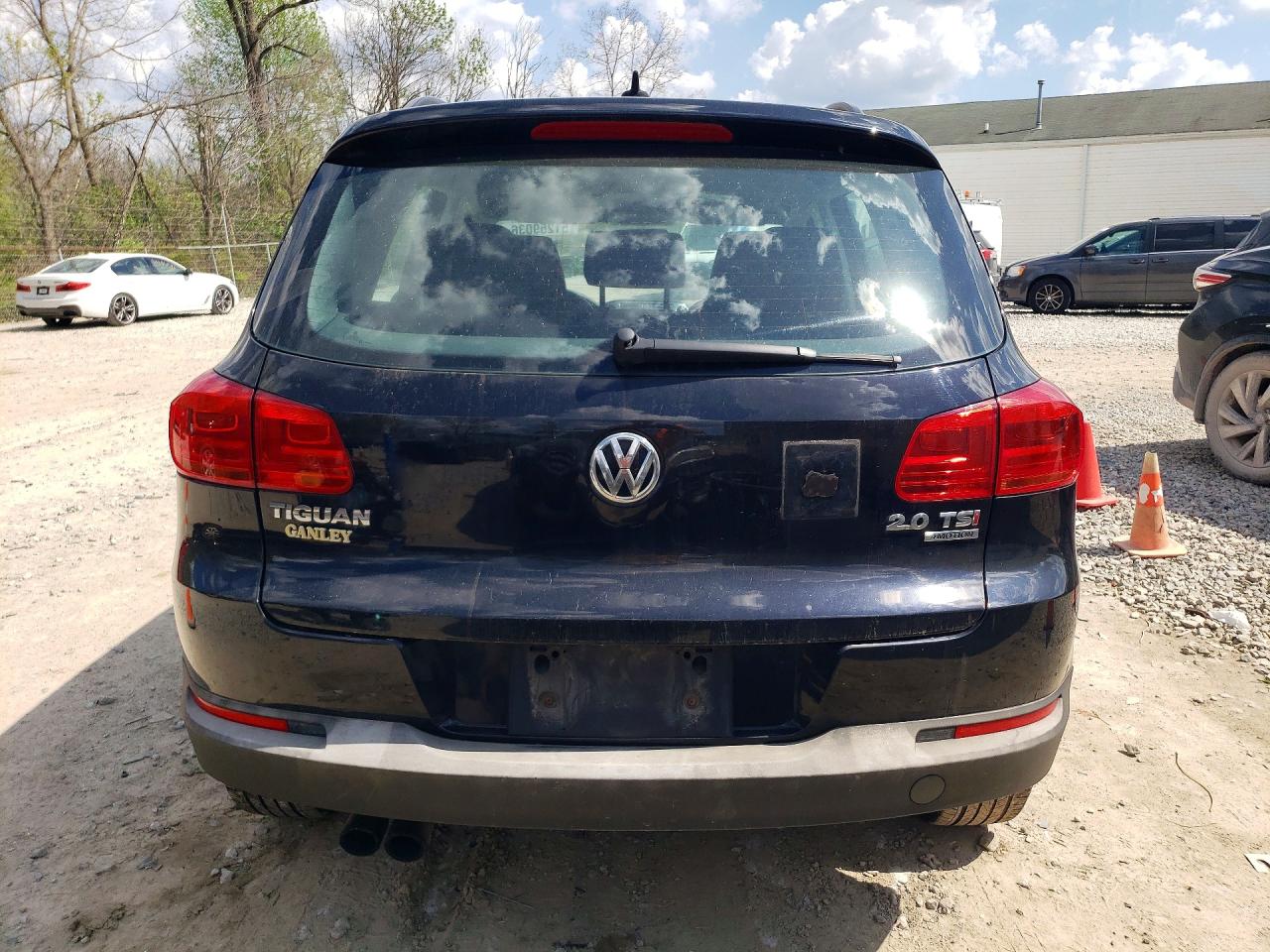 Volkswagen Tiguan S