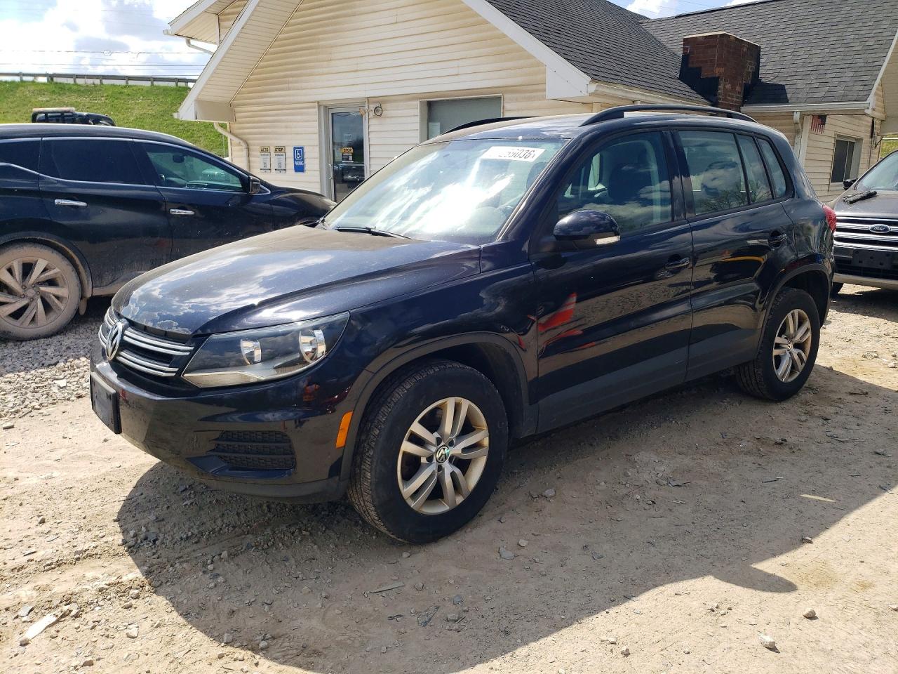 Salvage Volkswagen Tiguan Image
