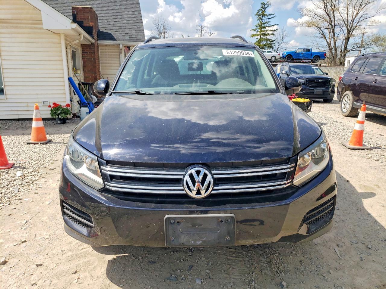 Volkswagen Tiguan S