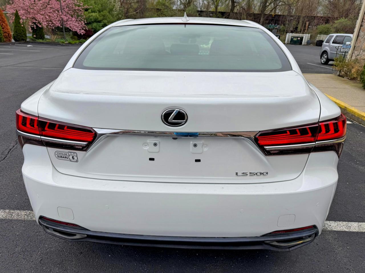 Lexus LS Base