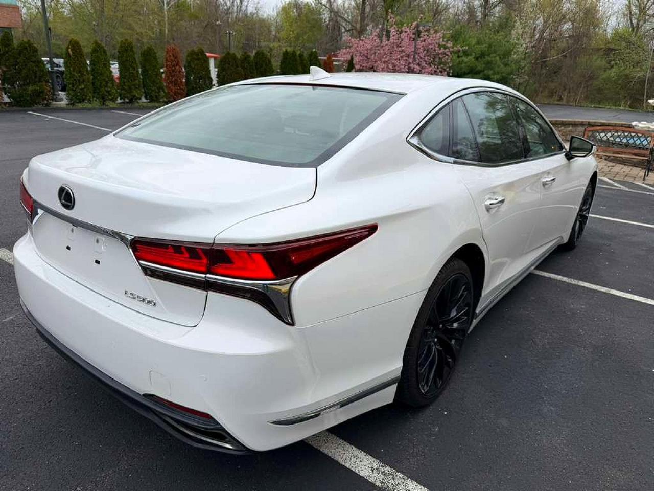 Lexus LS Base