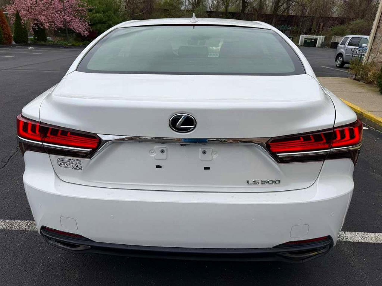 Lexus LS Base