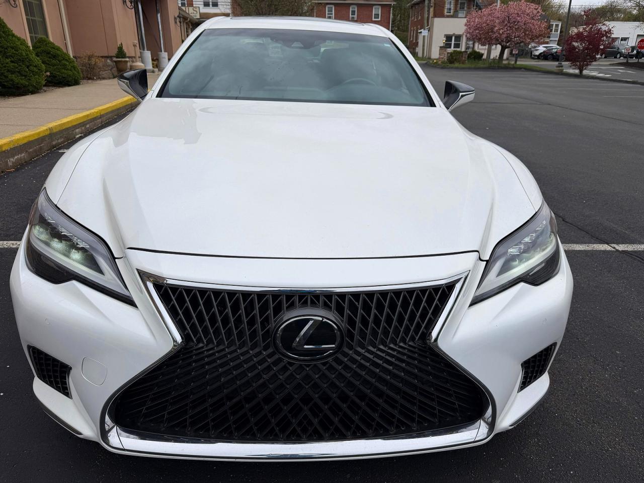 Lexus LS Base