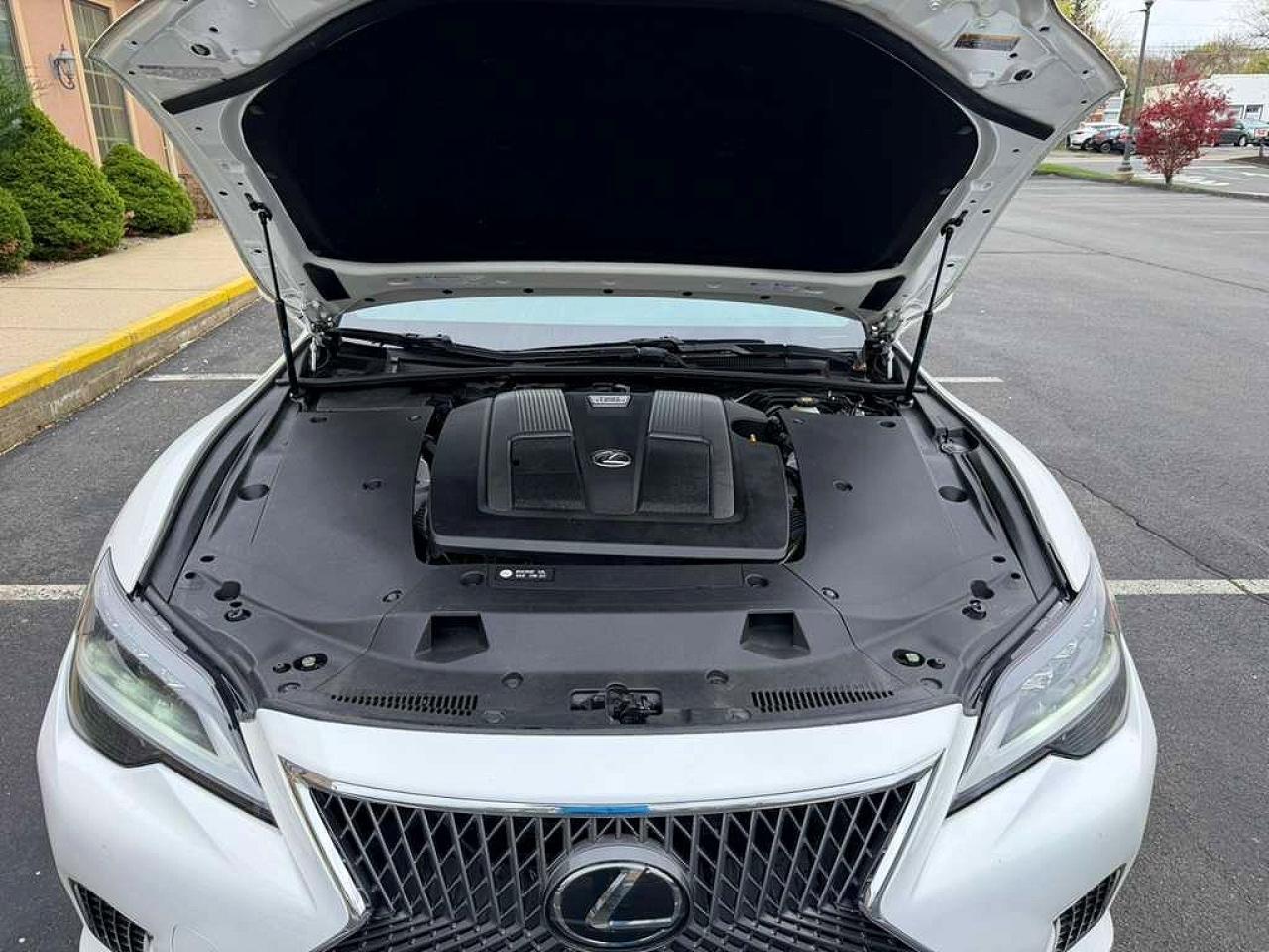 Lexus LS Base
