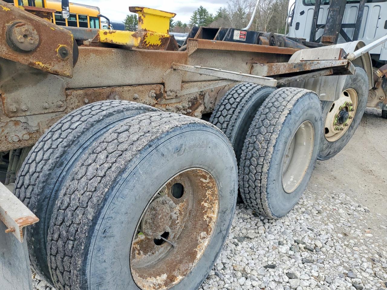 Freightliner 114sd