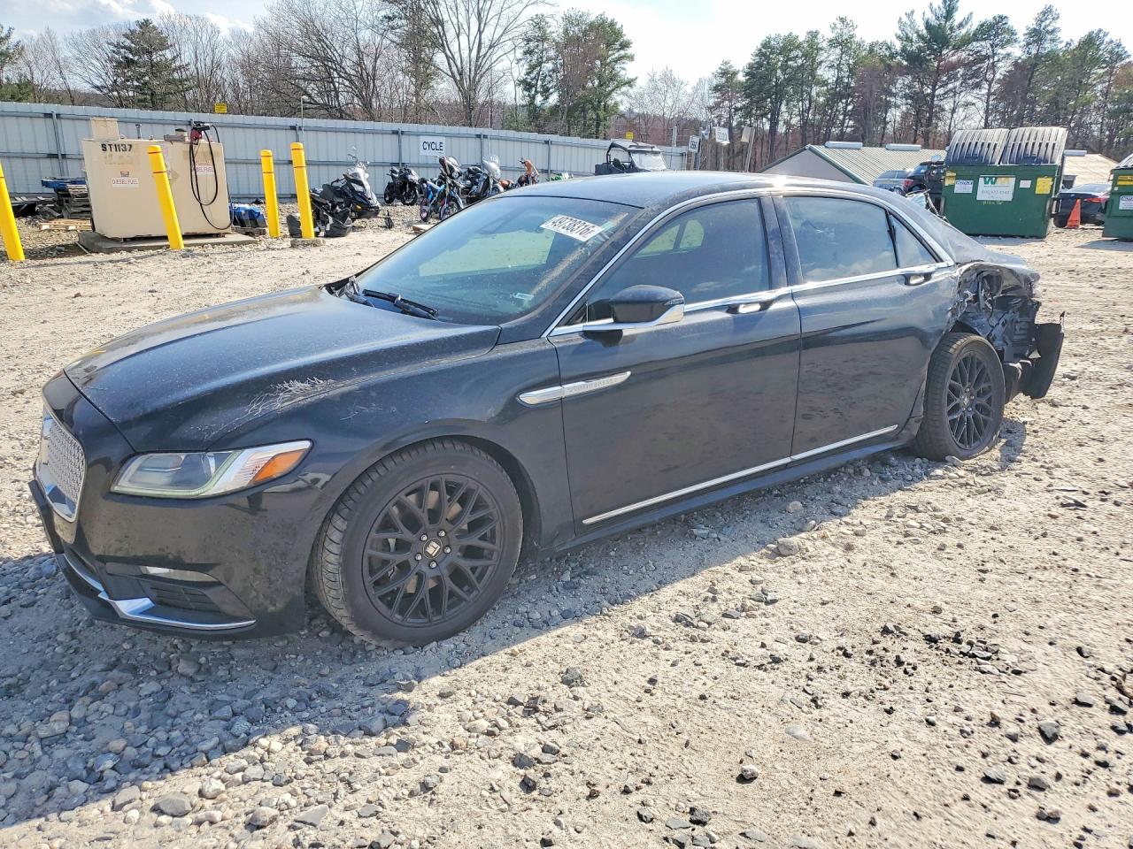 Salvage Lincoln Continental Image