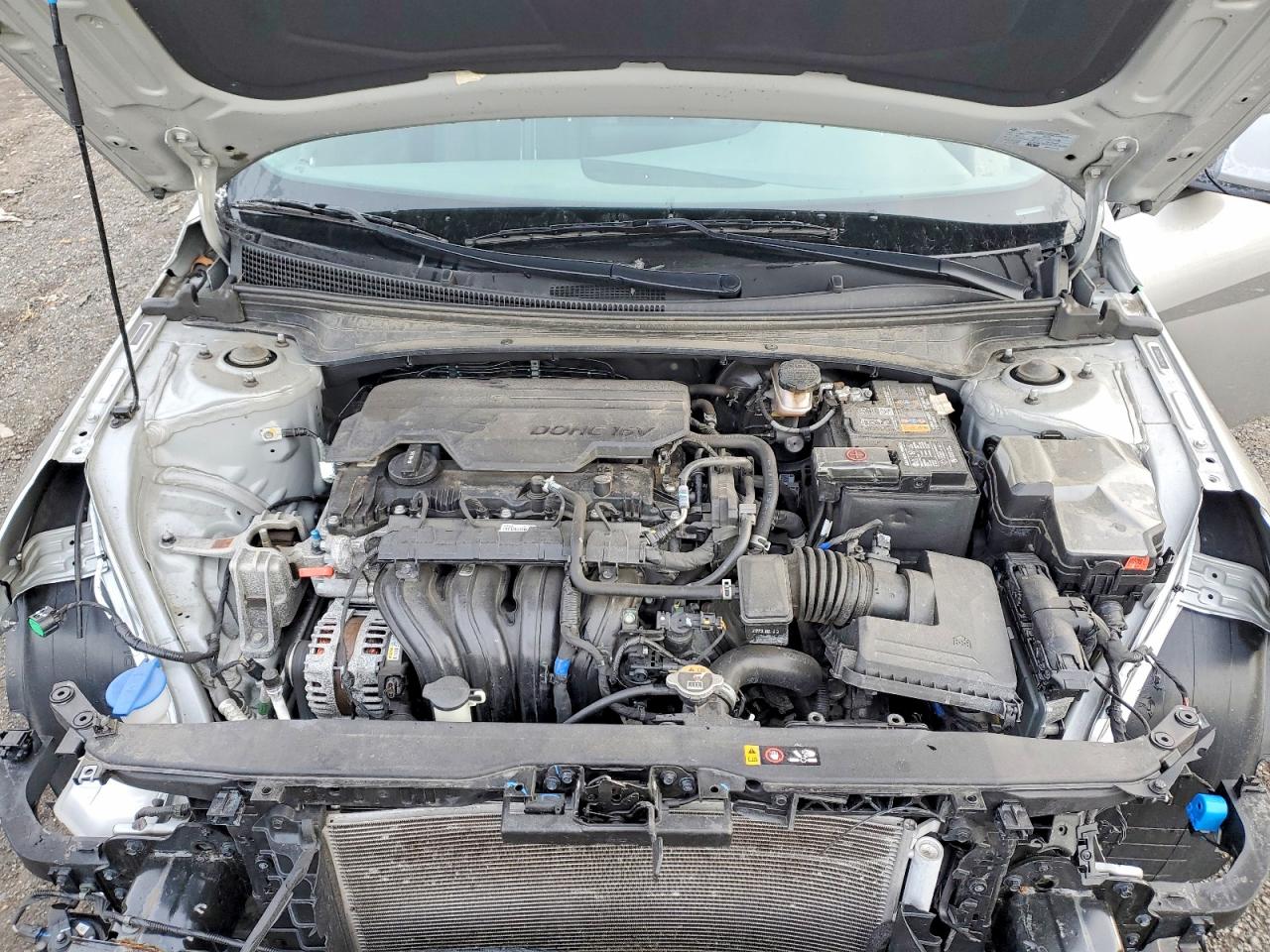 Hyundai ELANTRA Sel