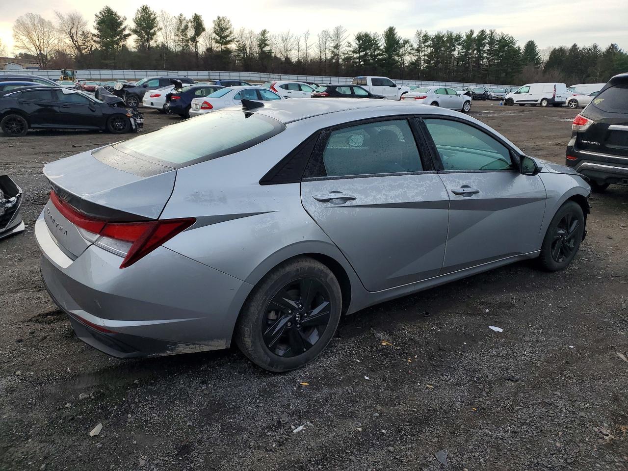 Hyundai ELANTRA Sel