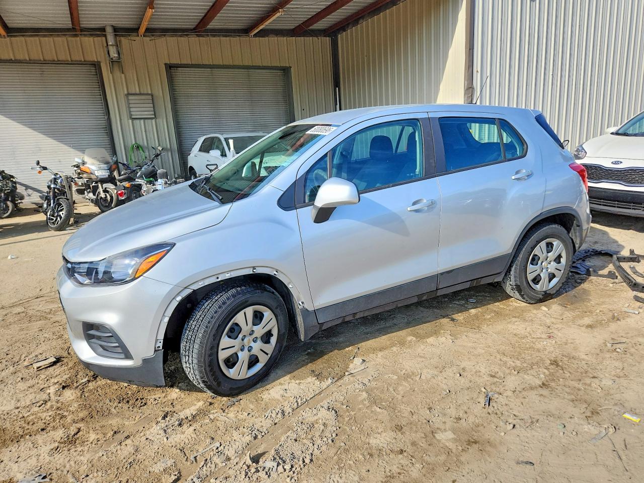 Salvage Chevrolet Trax Image