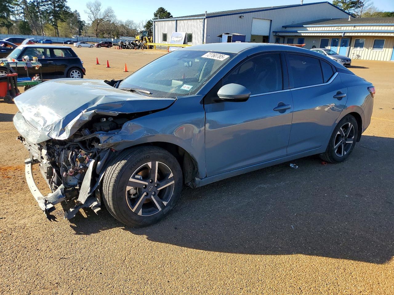 Salvage Nissan Sentra Image