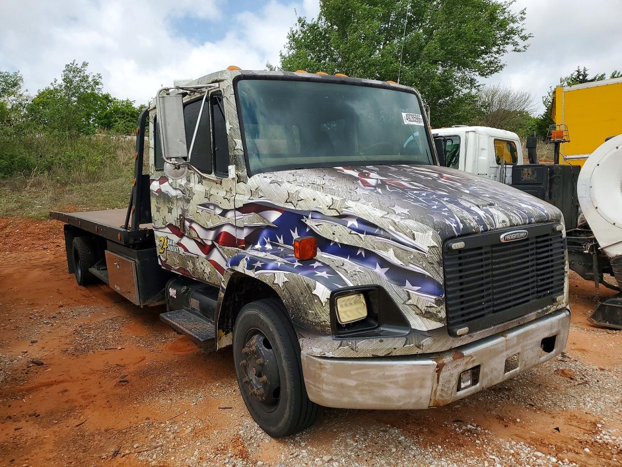 Salvage Freigliner F60 Image