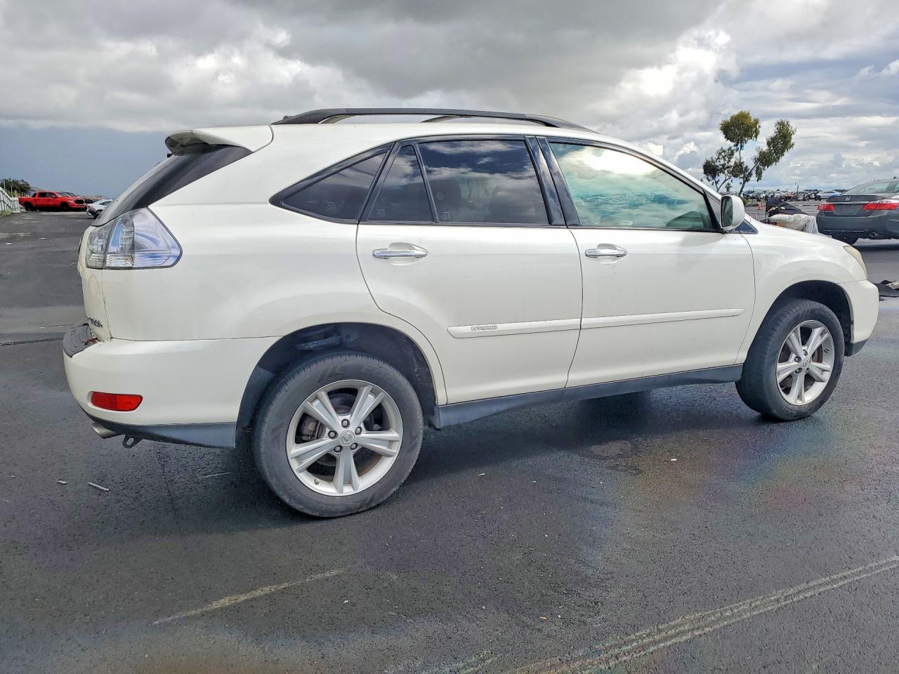 Lexus RX Base