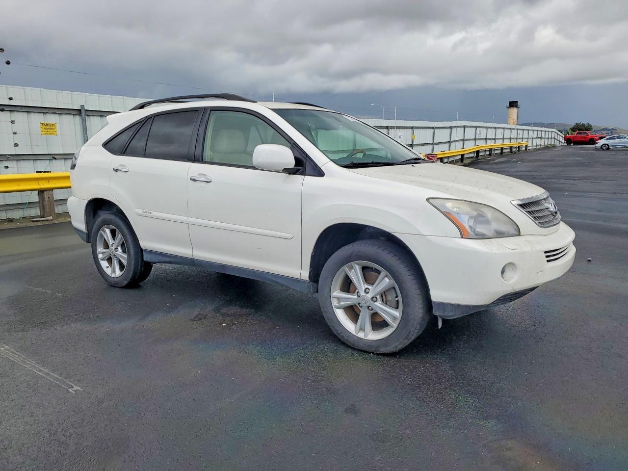 Lexus RX Base