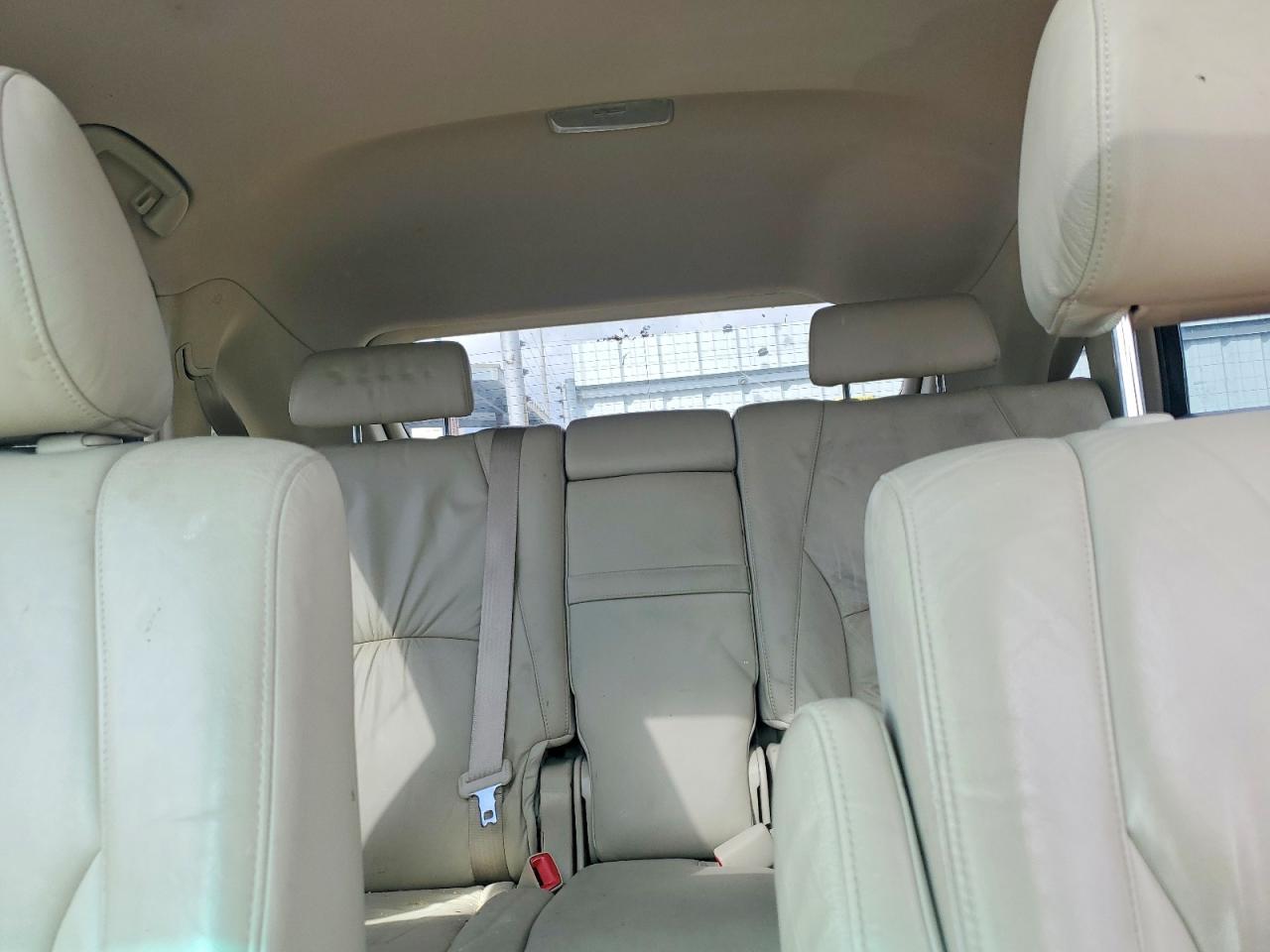 Lexus RX Base