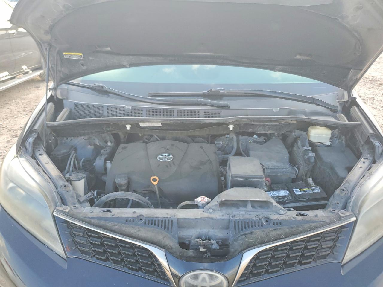Toyota Sienna Se 8-passenger