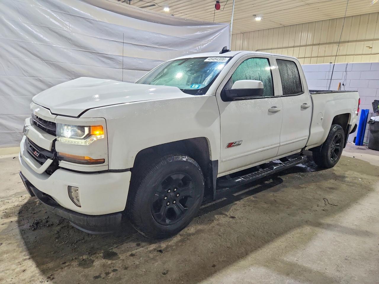 Salvage Chevrolet Silverado Image