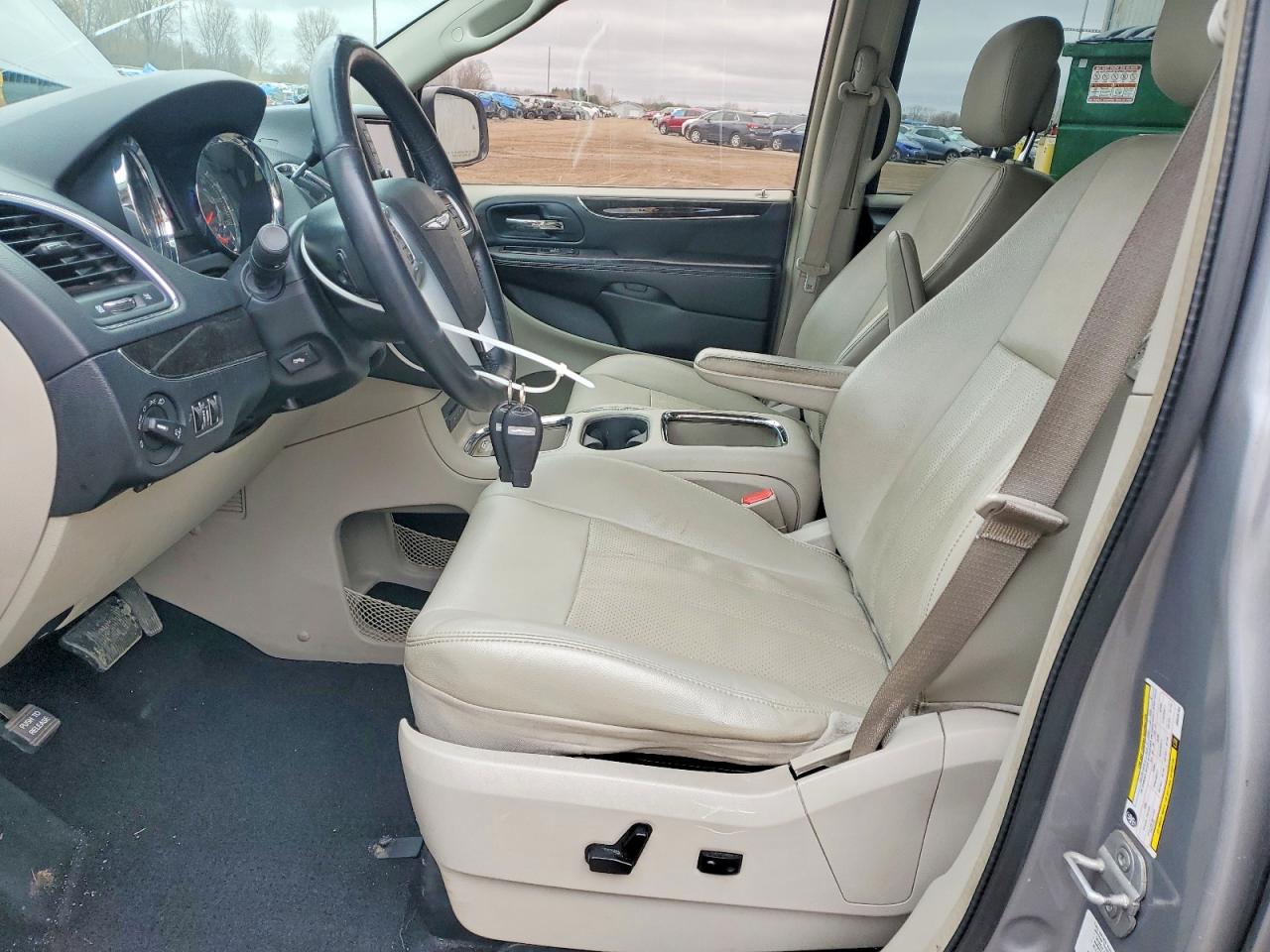 Chrysler Minivan Touring L