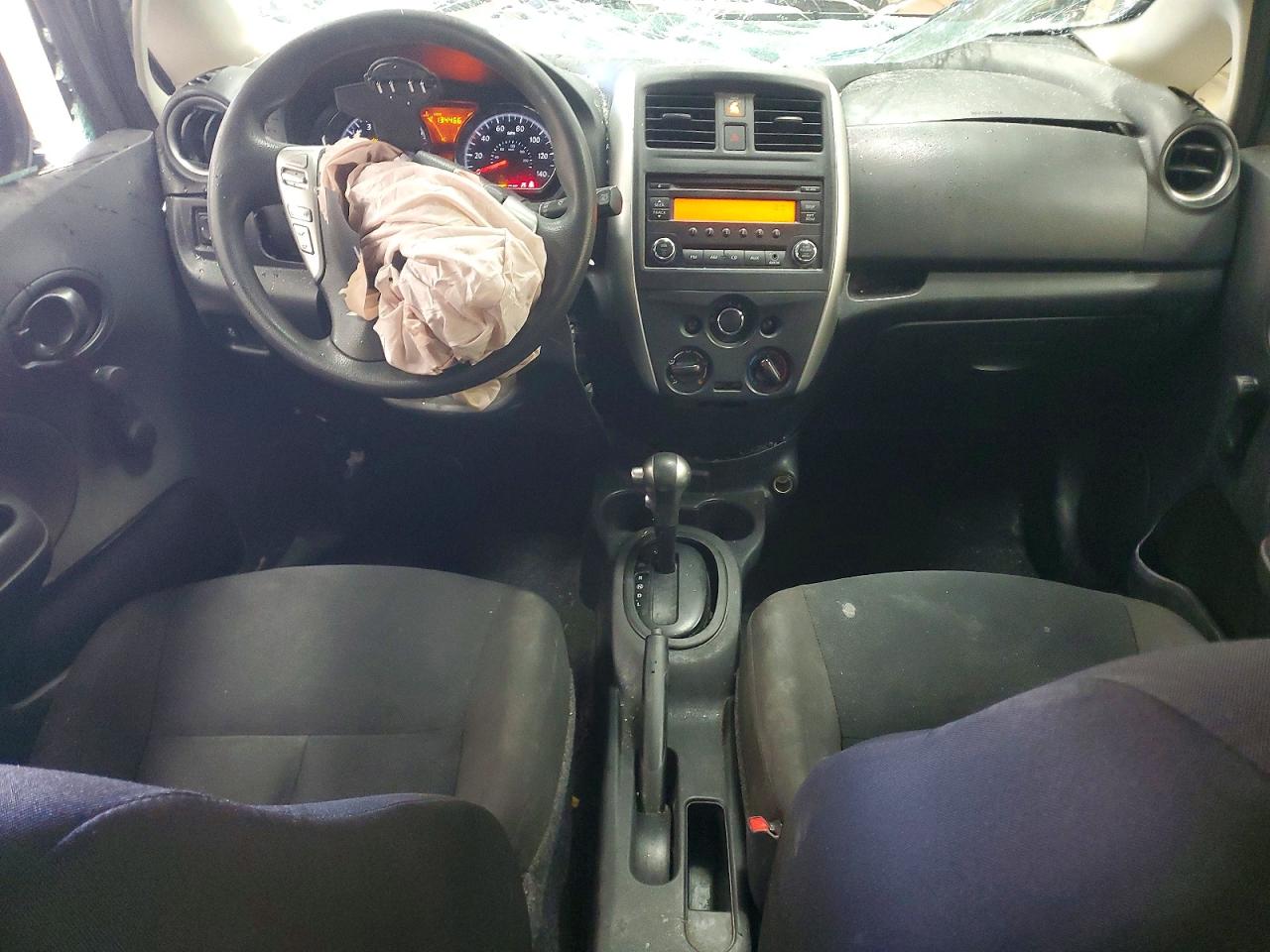 Nissan Versa S