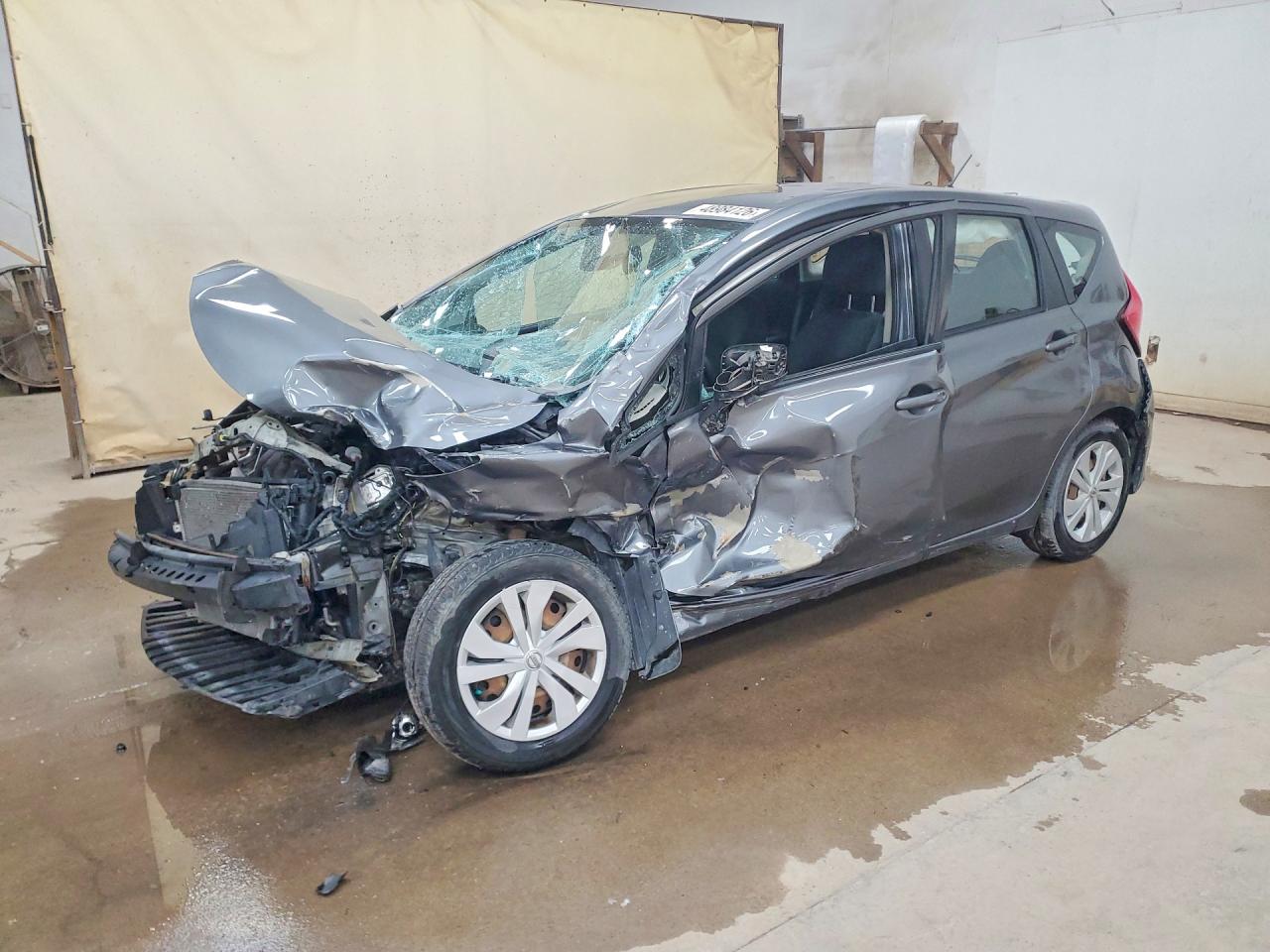 Salvage Nissan Versa Image