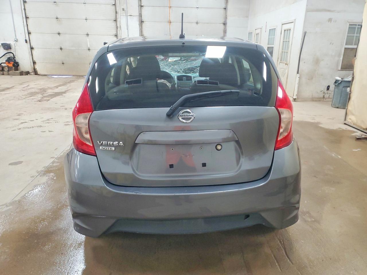 Nissan Versa S