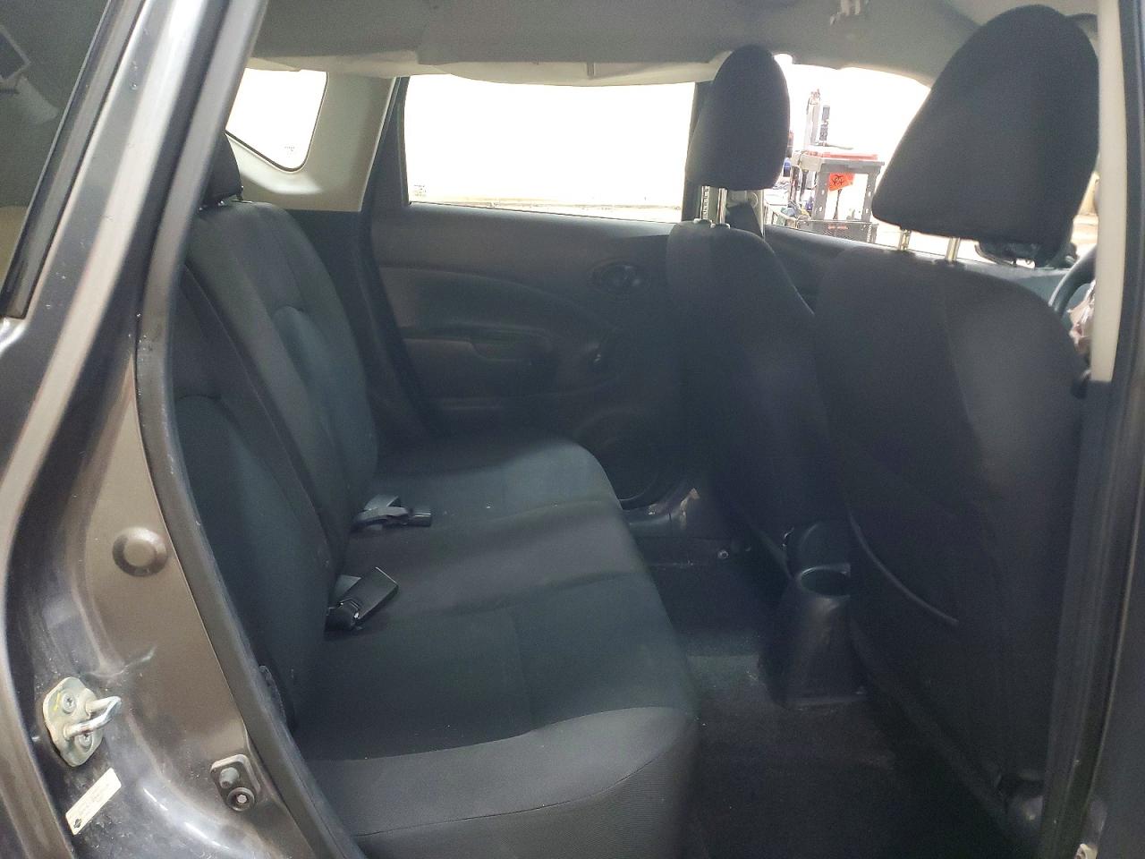 Nissan Versa S