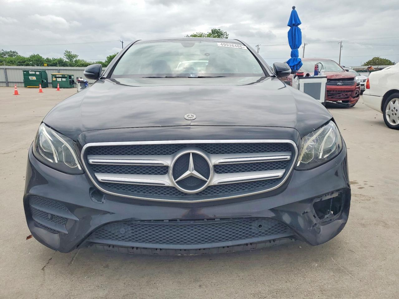 Mercedes-Benz E-Class 300