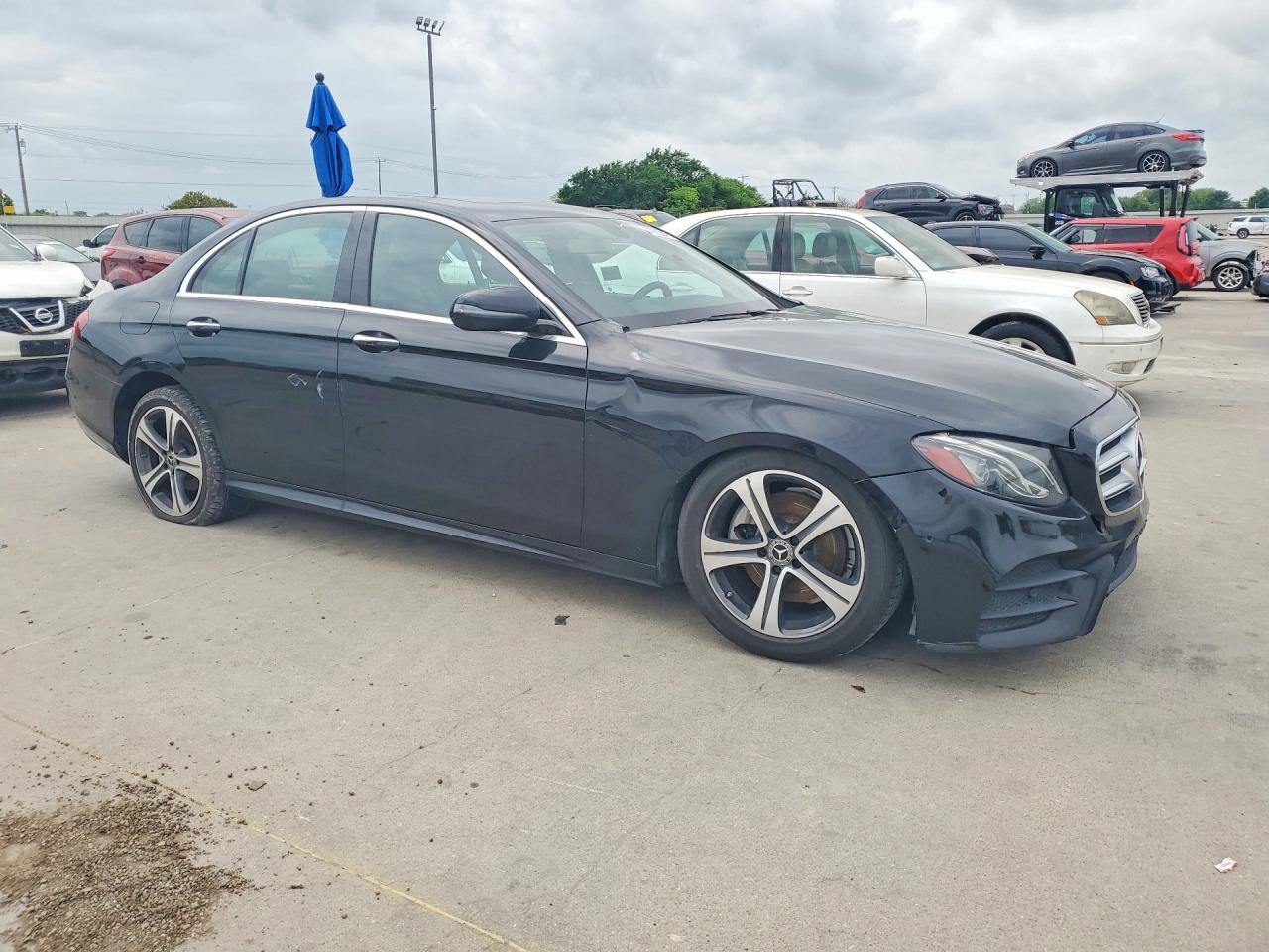 Mercedes-Benz E-Class 300