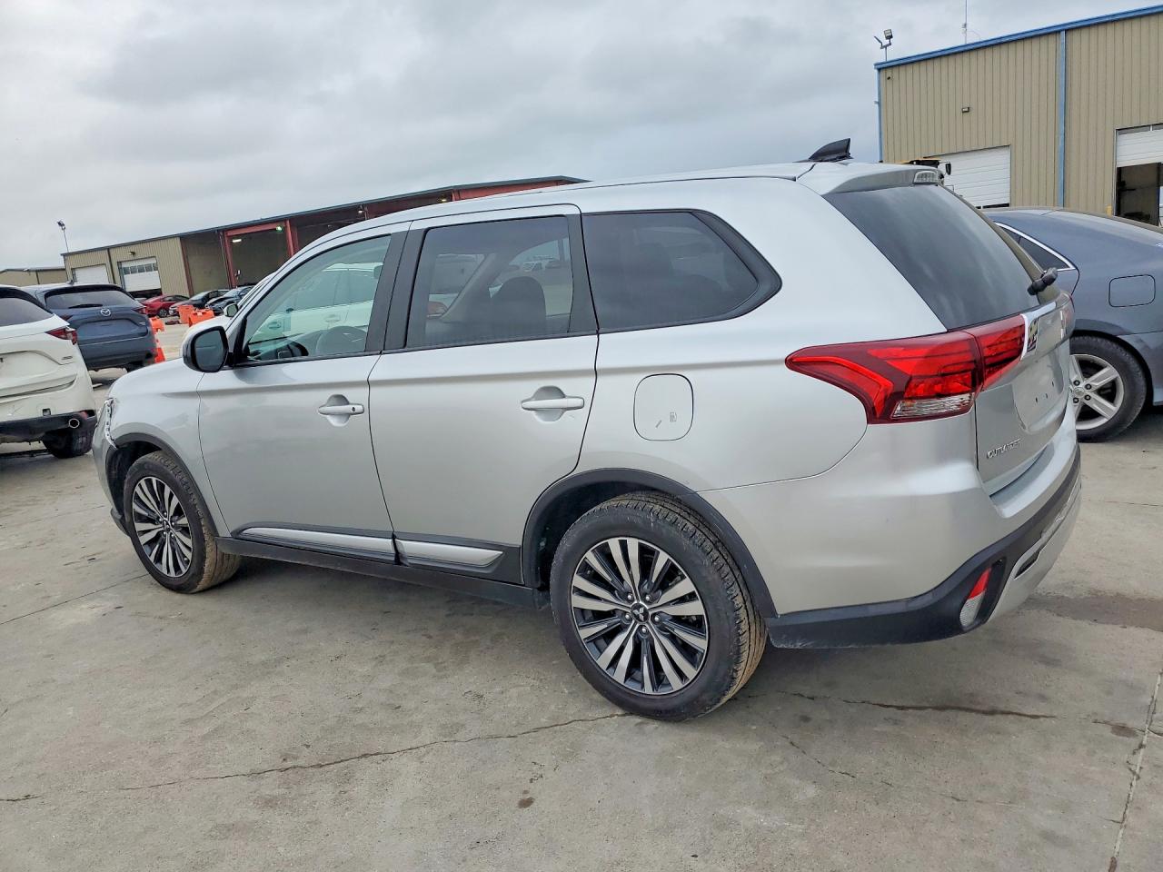 Mitsubishi Outlander Es