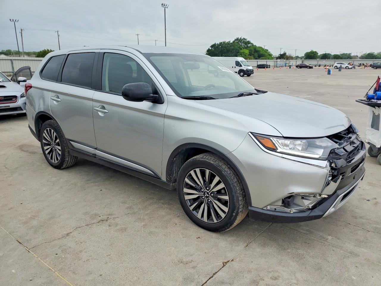 Mitsubishi Outlander Es