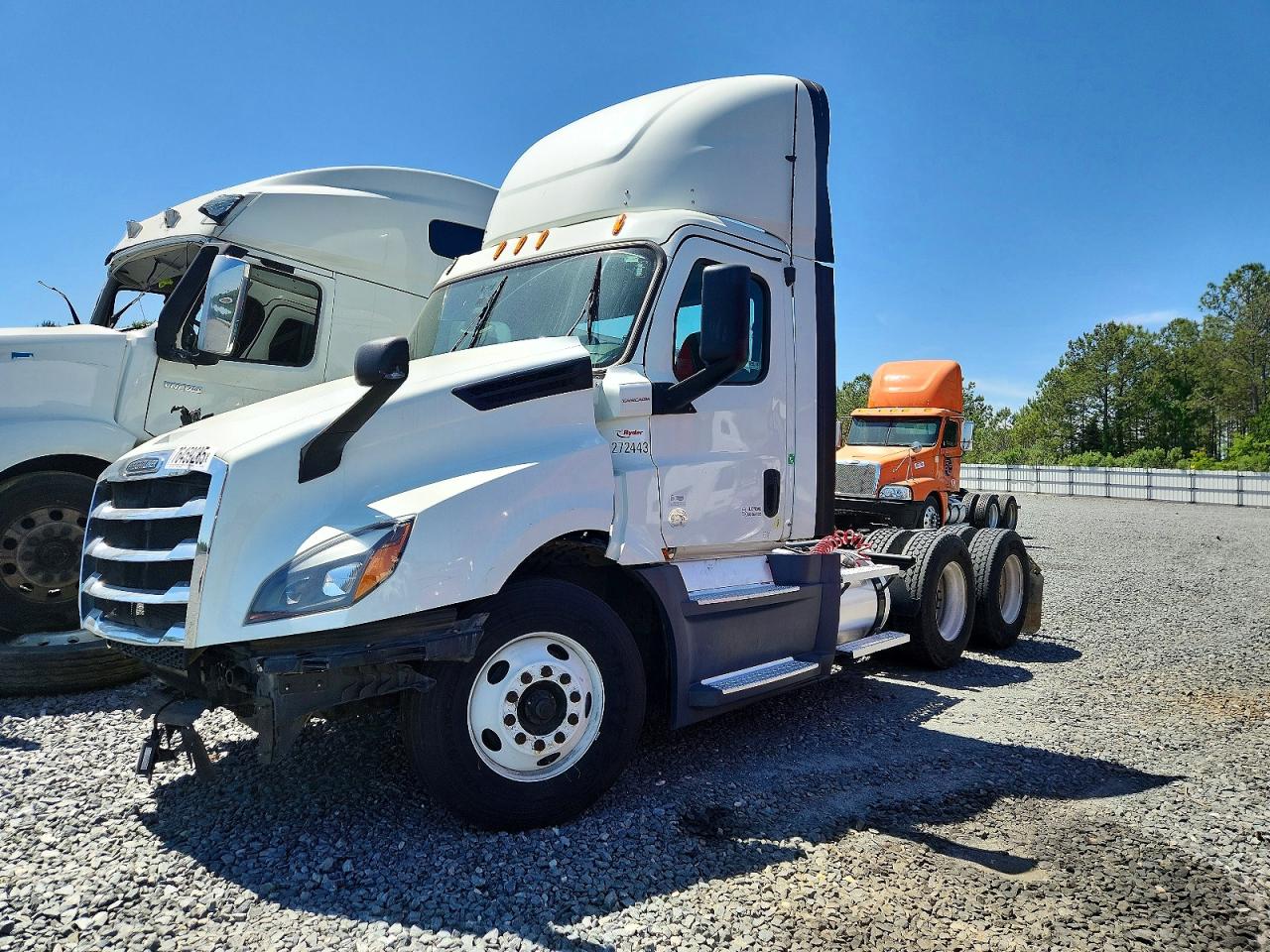 Freightliner Cascadia 126