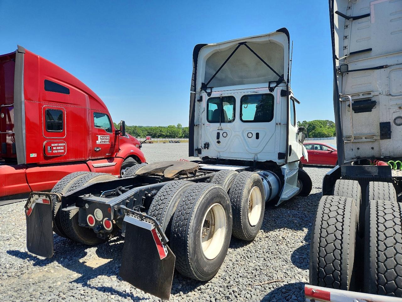 Freightliner Cascadia 126