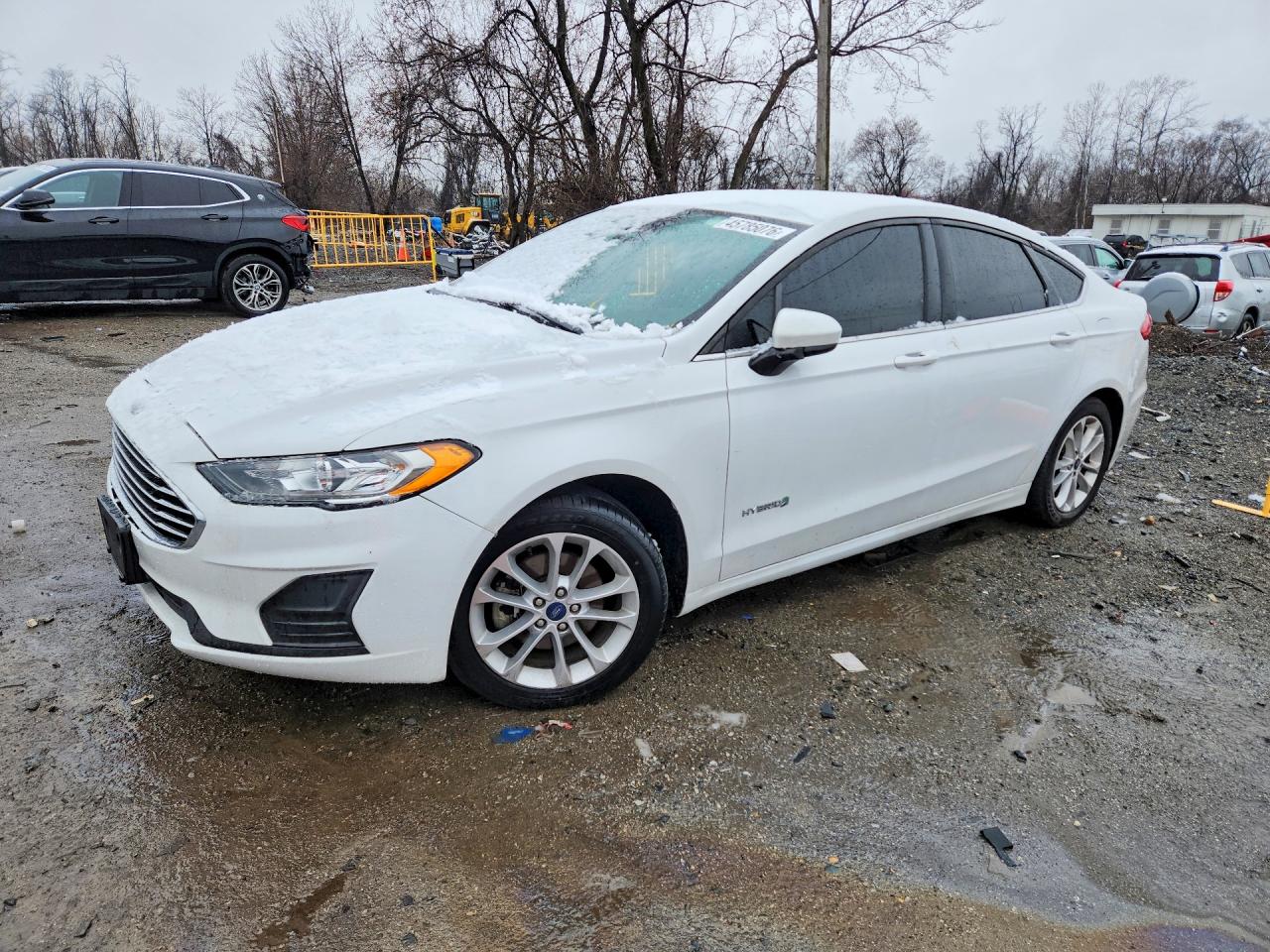 Salvage Ford Fusion Image