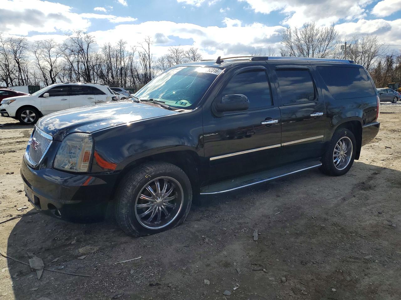 Salvage GMC Yukon Image