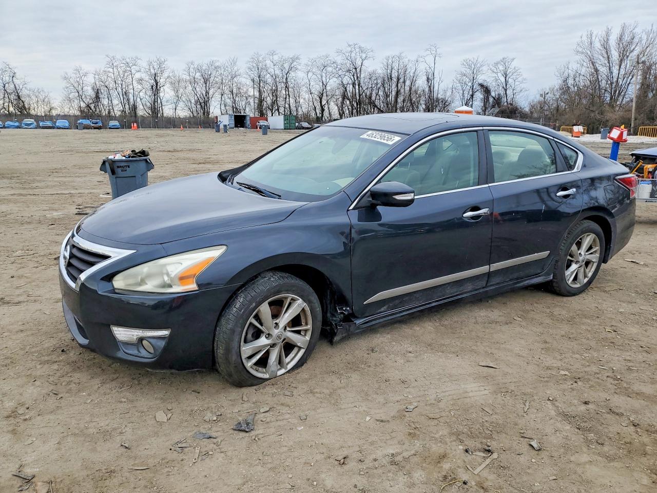 Salvage Nissan Altima Image