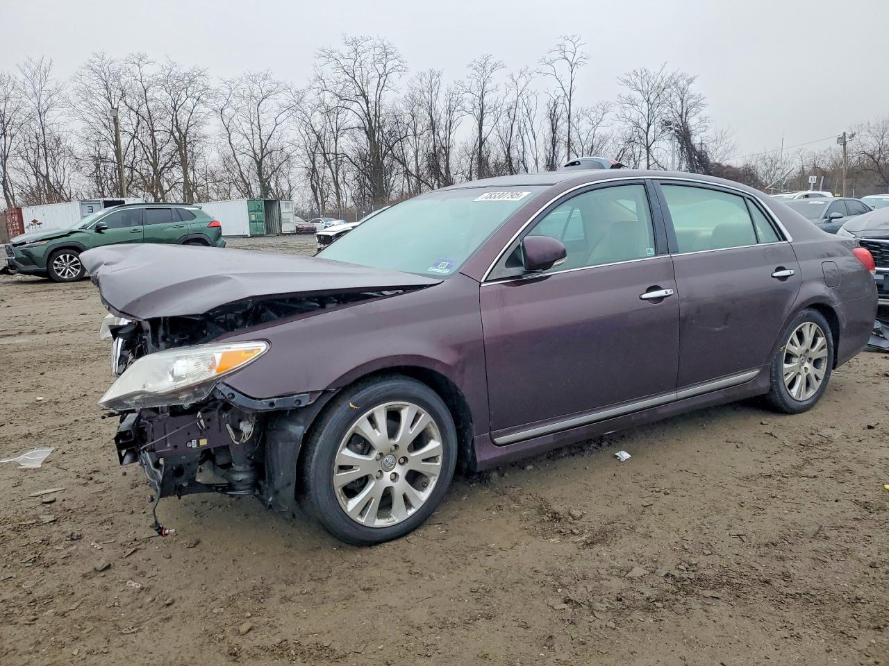Salvage Toyota Avalon Image