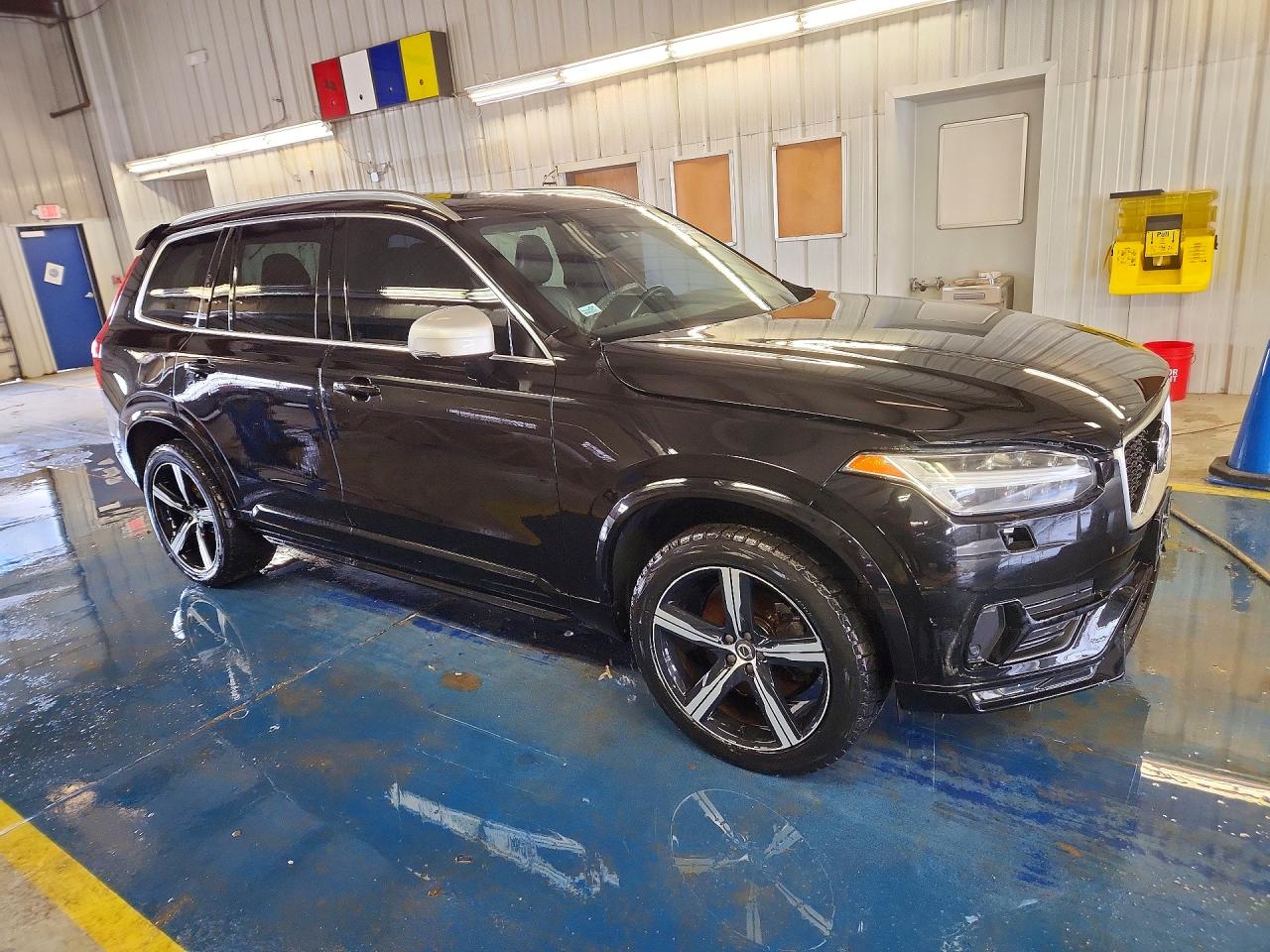 Volvo XC90 T6