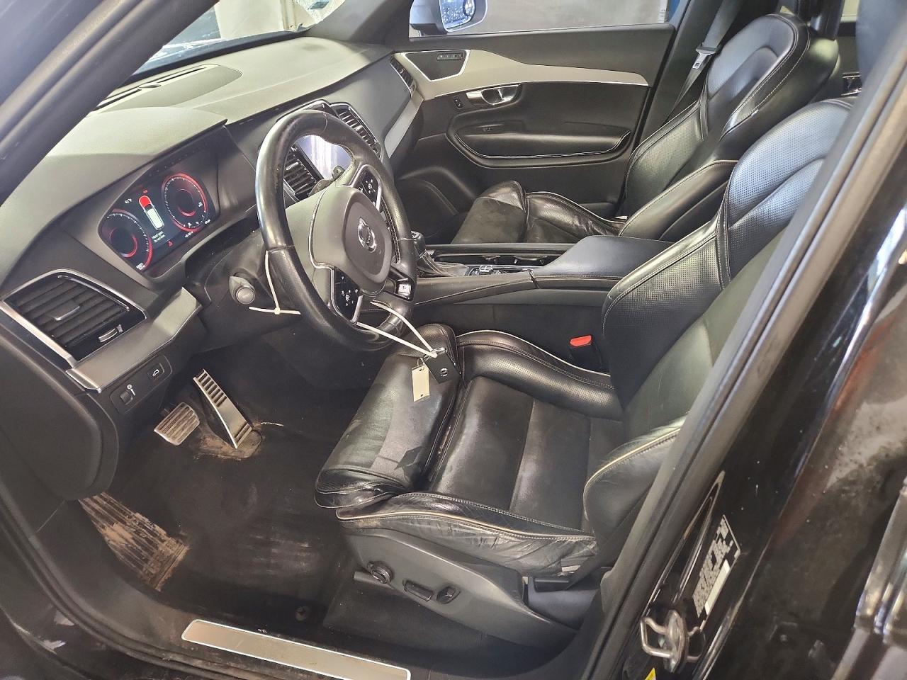 Volvo XC90 T6