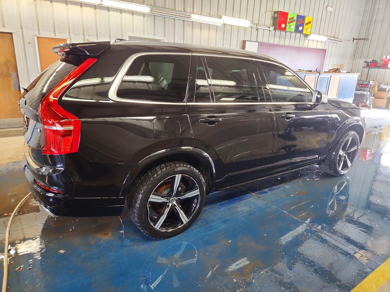 Volvo XC90 T6