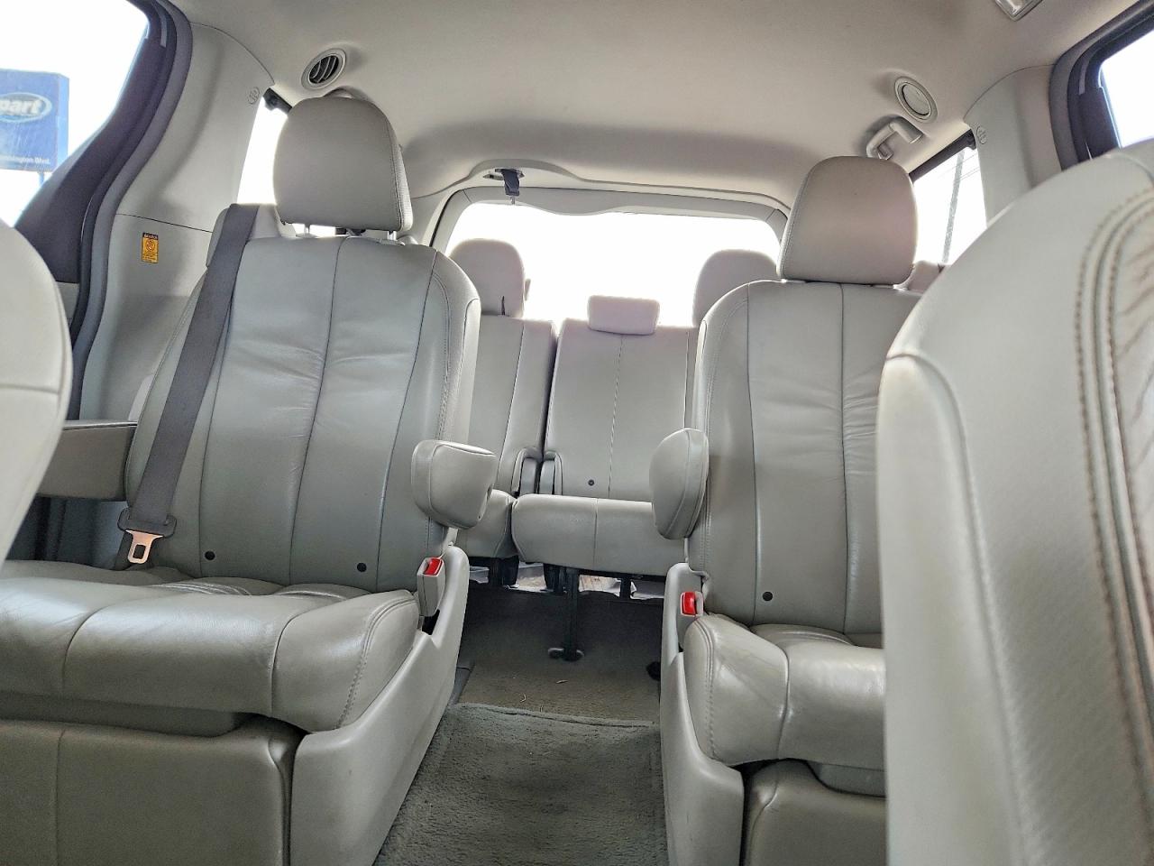 Toyota Sienna Xle 7-passenger
