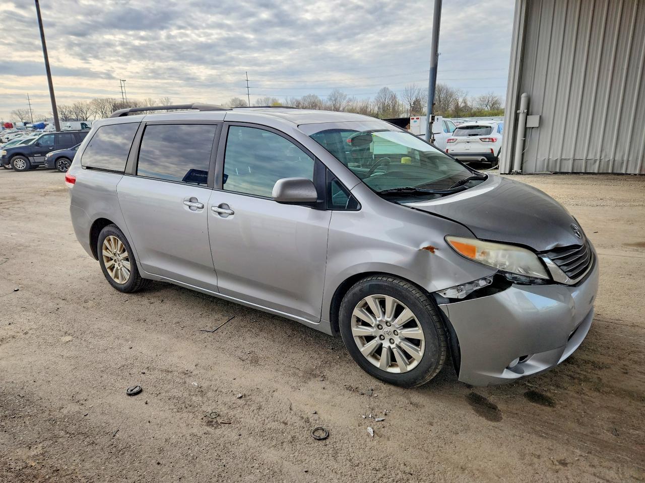 Toyota Sienna Xle 7-passenger